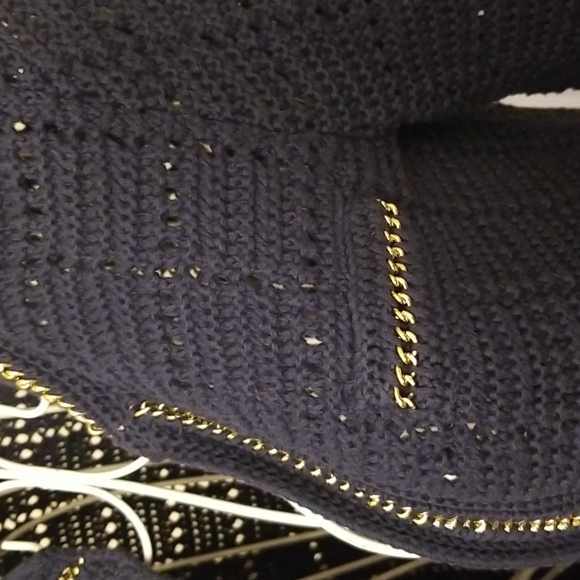Lilly Pulitzer blue sweater accented with golden chain Details. Size Small - Picture 5 of 12